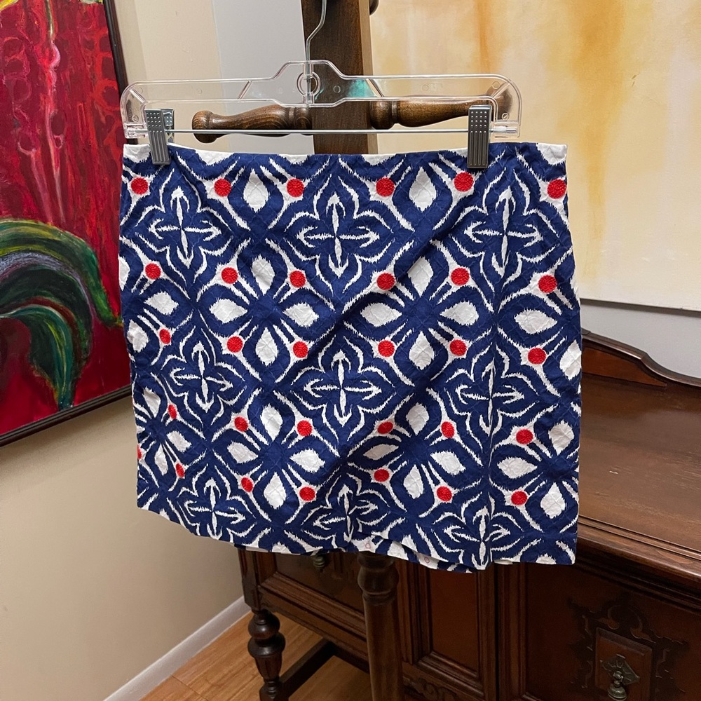 VV size 6 cotton red, white, & blue skirt!